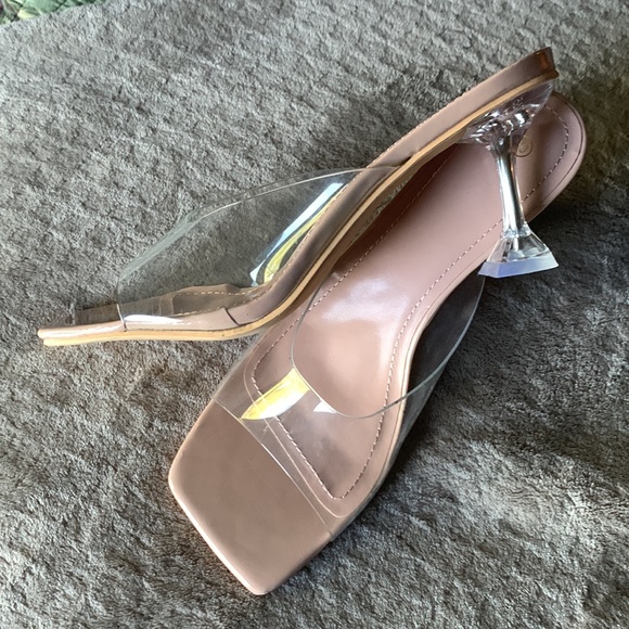 Adorable EUC Gen Z Clear peep toe kitten heel. Women’s 10 - Picture 3 of 3